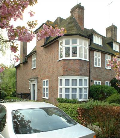 62 Rotherwick Road